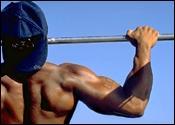 Bodybuilder auf dem Boardwalk von Venice Beach